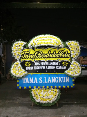 Papan Bunga Duka di Pedurungan Tengah